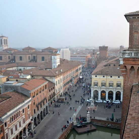 Ferrara, a perfect stop between Venice & Florence