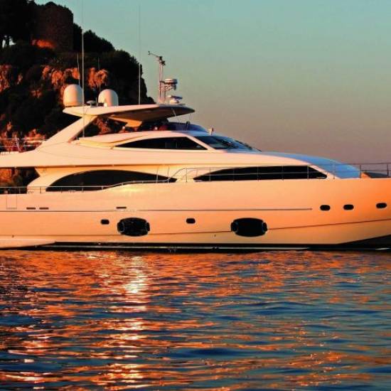 
Ferretti Custom Line 97 