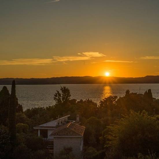 Sirmione At Sunset: Private 45-minute Boat Cruise on Lake Garda
