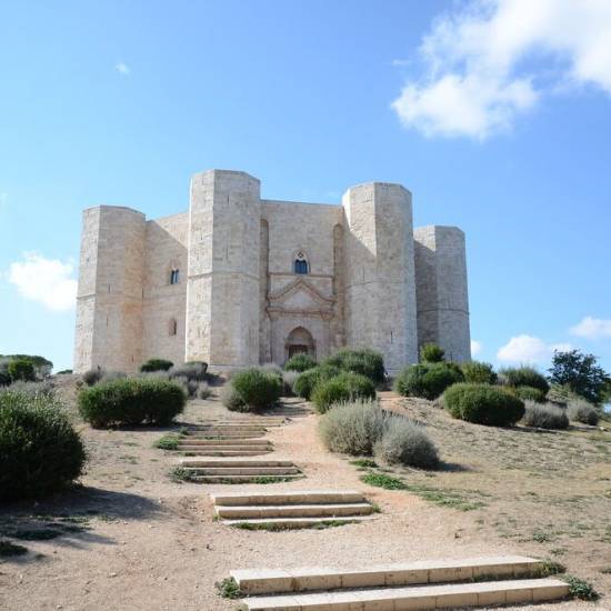 On the footsteps of Frederick II in Apulia