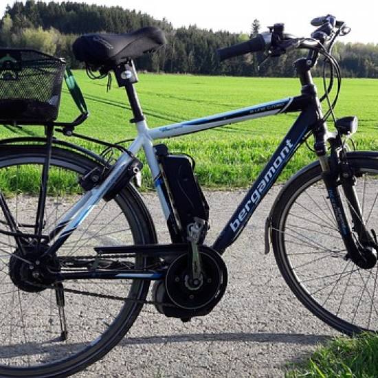 Afternoon E-Bike &  Champagne Tour