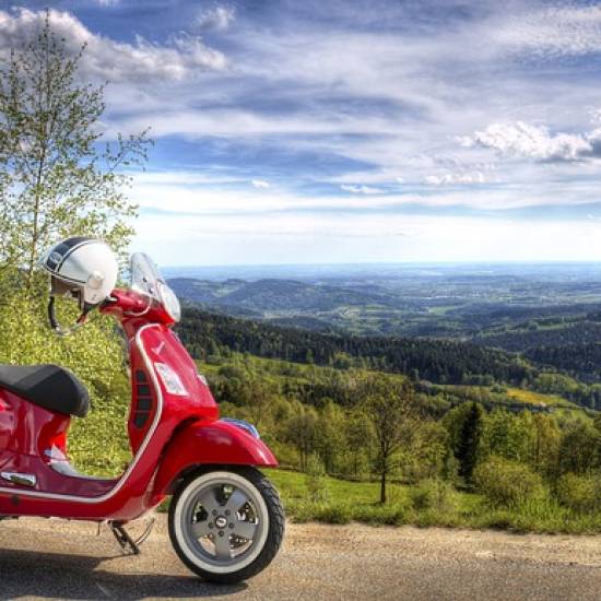 Vespa Tour in the Heart of Tuscany