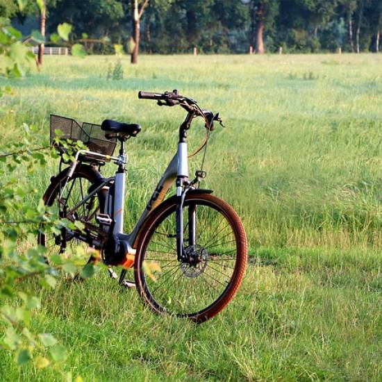 Lake Garda Countryside and Borghetto e-Bike Tour