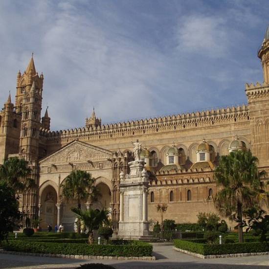 Best of Palermo Walking Tour with Palazzo Dei Normanni and Cappella Palatina