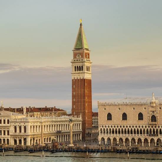 Exclusive Doge’s Palace Tour: Casanova’s Cell & the Bridge of Sighs
